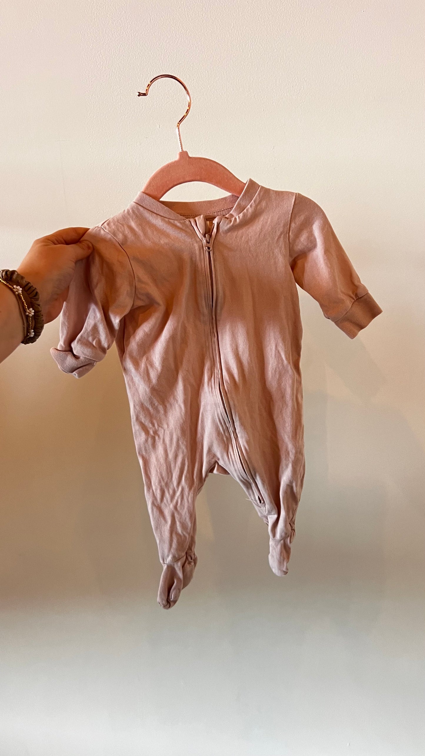 CM - Consignment - H&M Pink Sleeper 1-2M