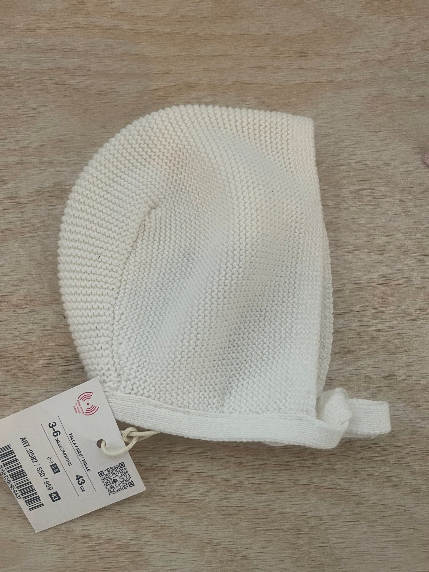 BB - Consignment - NWT Zara White Bonnet - 3-6 M