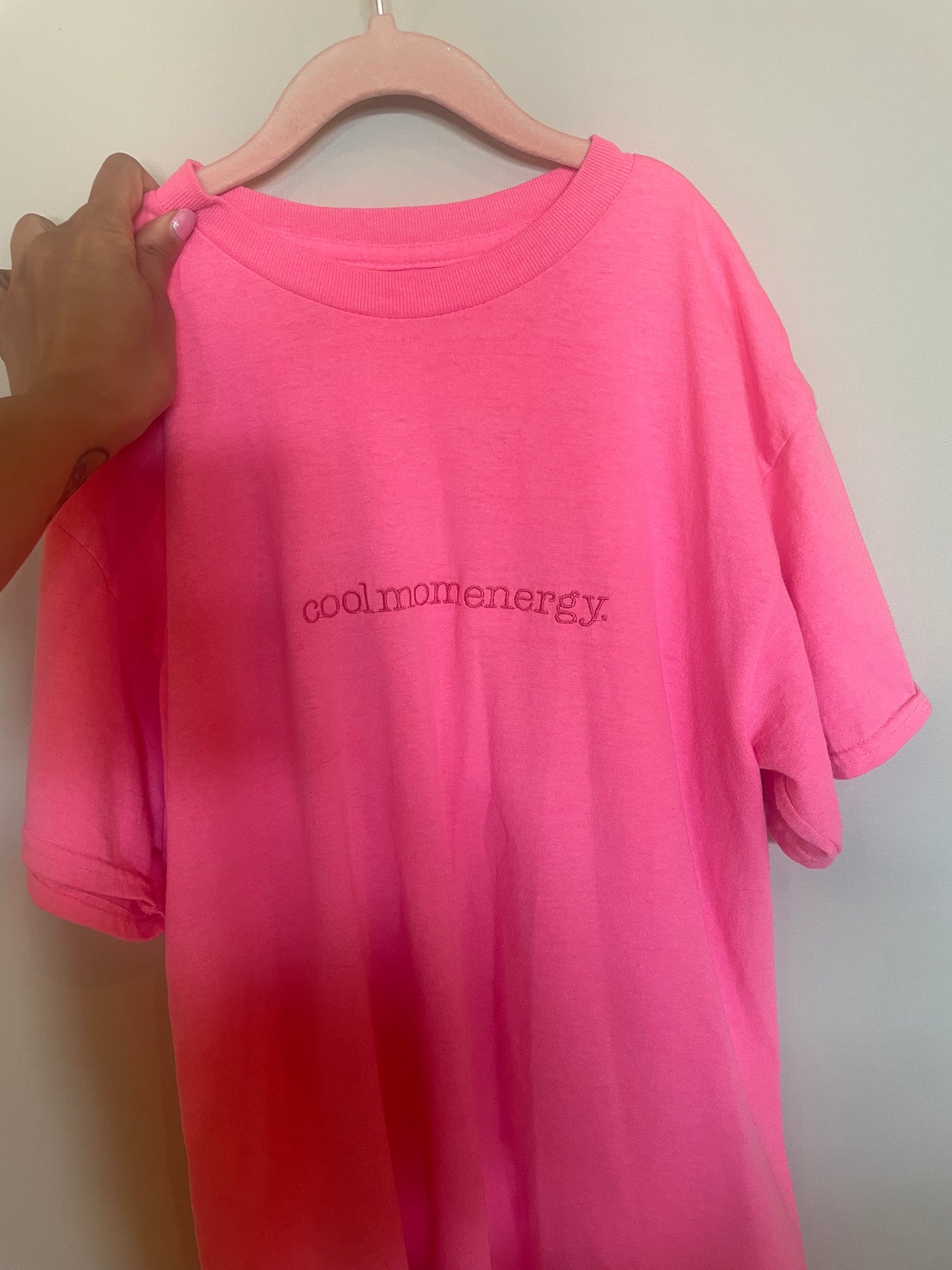 GC -Consignment-Teddy little pink cool mom t-shirt - Medium