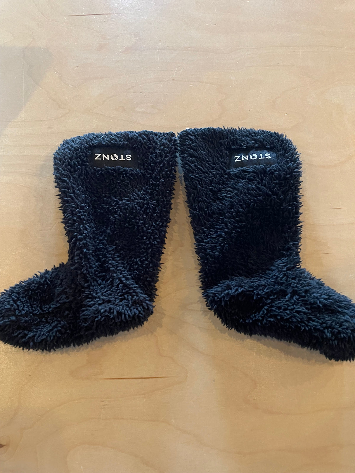 BM - Consignment - Stonz Fleece Boot Liner