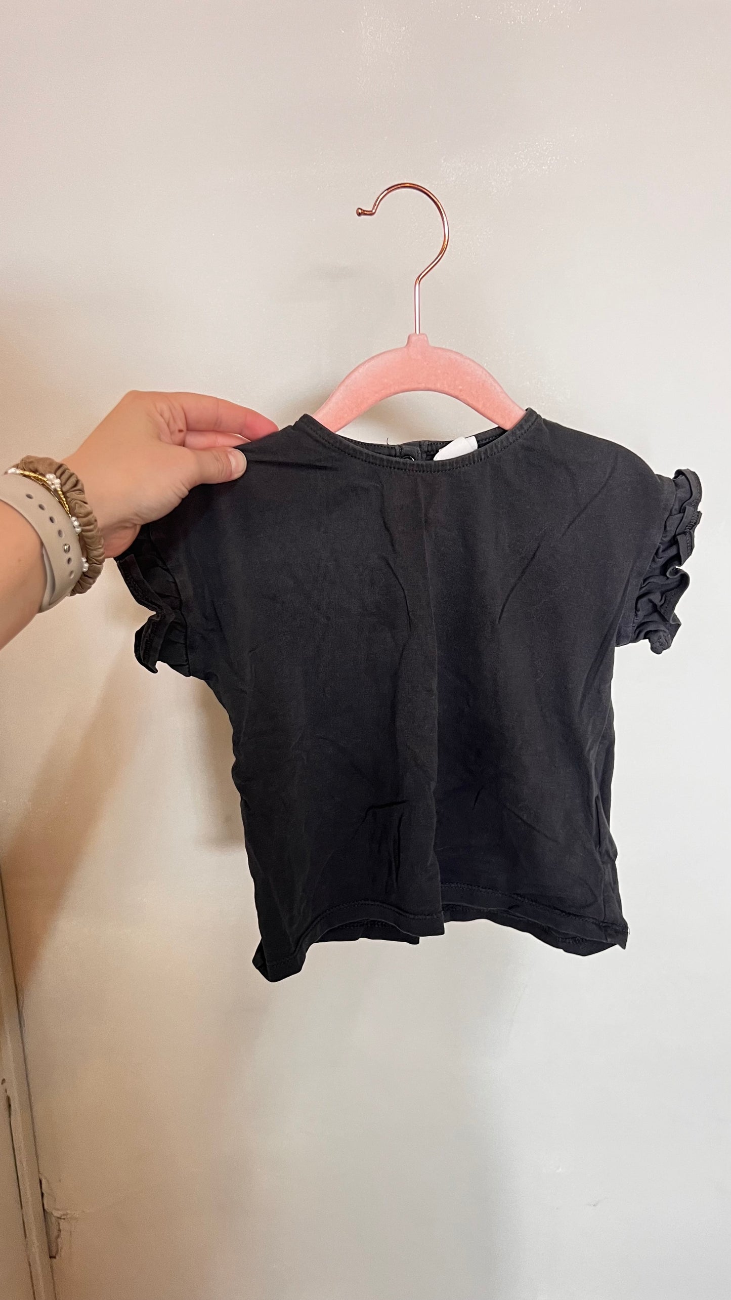 DS - Consignment - H&M Black Ruffle Tee 12-18M