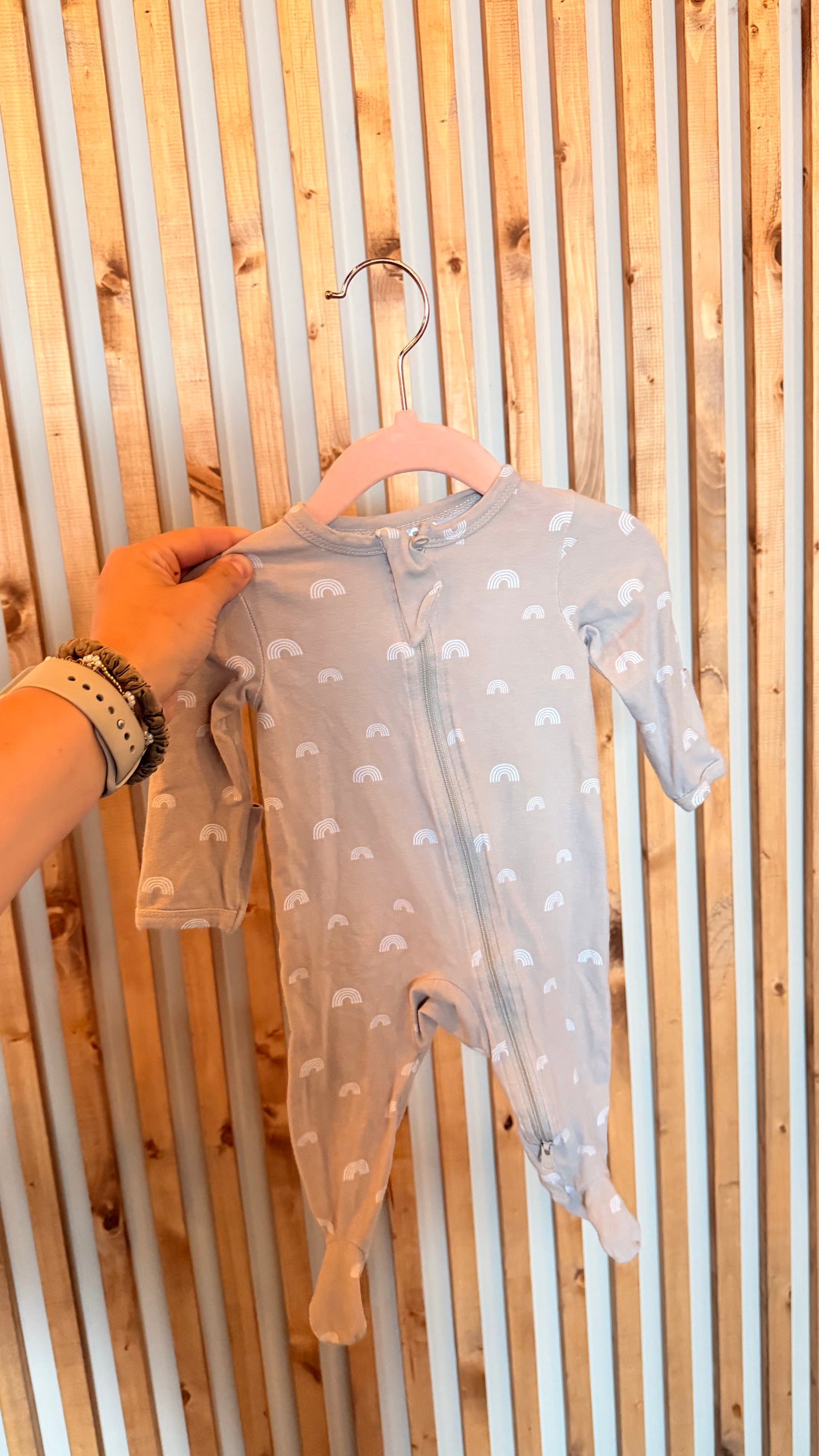 SM - Consignment - Mebie Baby Oat Rainbow Bamboo Sleeper - 0-3M