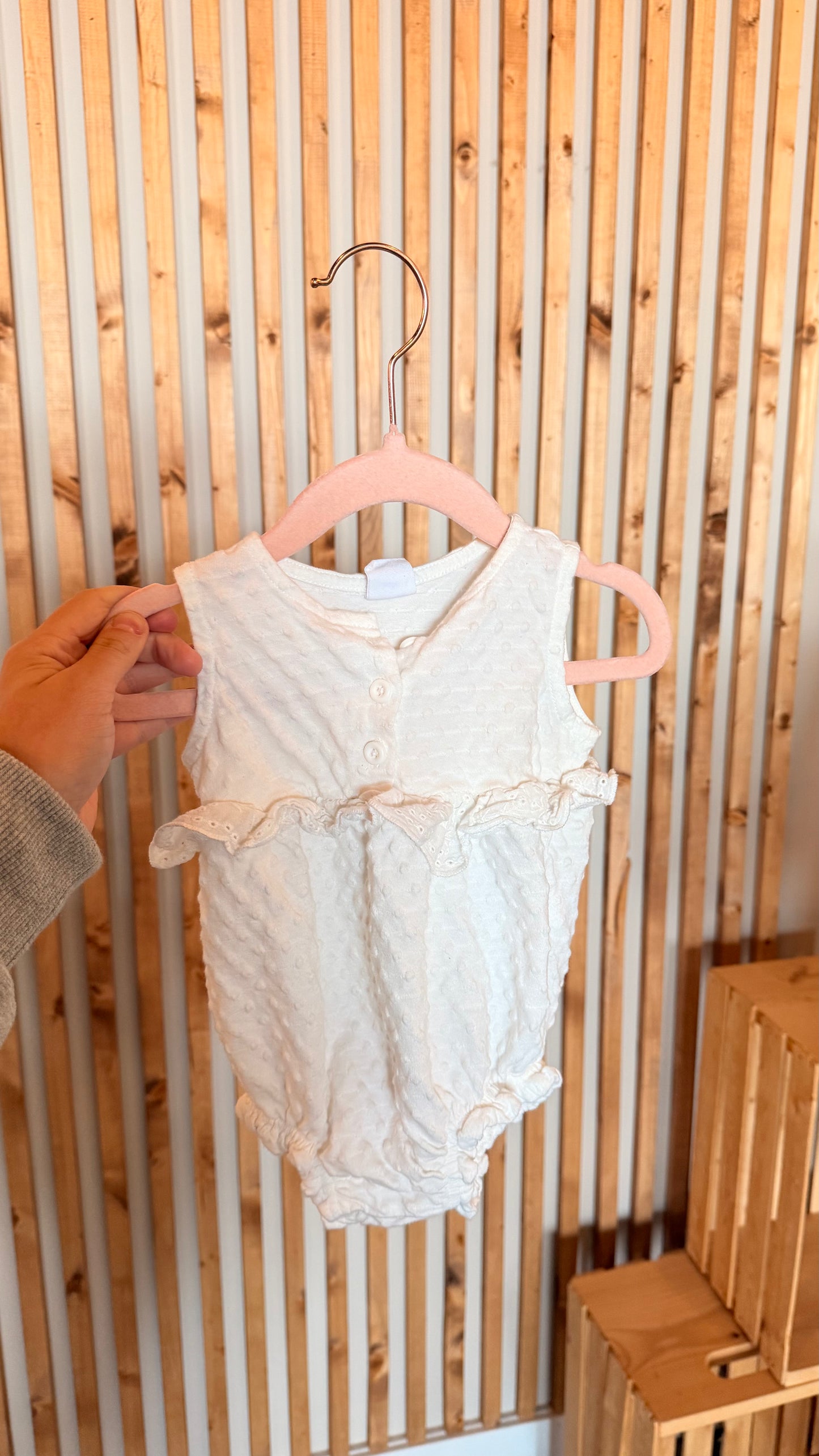 CC - Consignment - Baby Gap - White Romper - 12-18M