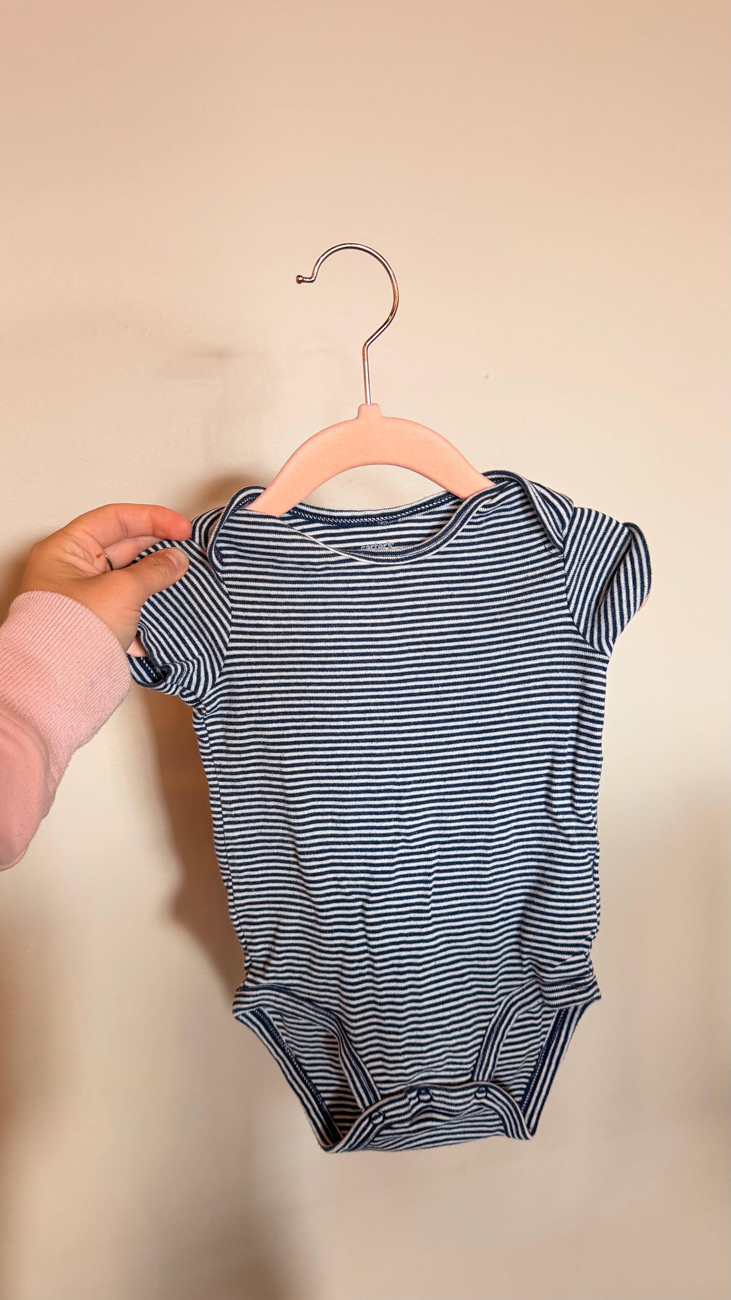 CD - Consignment - Carters Navy Stripped Bodysuit 12M
