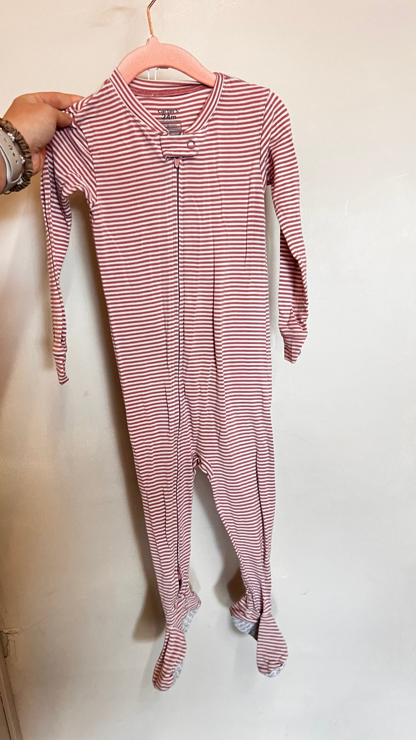 CD - Consignment - Carters Striped Sleeper 24M
