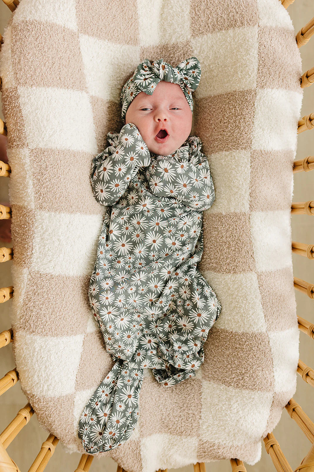 Mebie Baby - Dark Green Daisy Bamboo Knot Gown