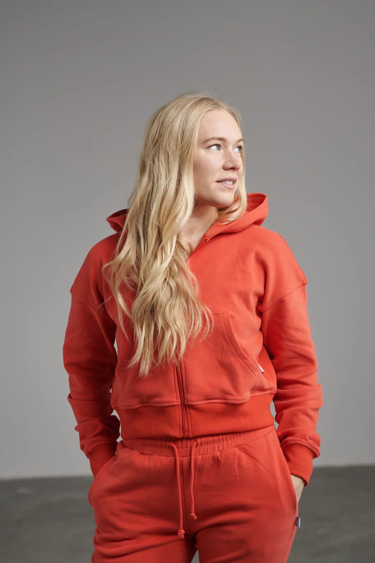 RYPE ACTIVE - ZIP HOODIE - SOUR CHERRY