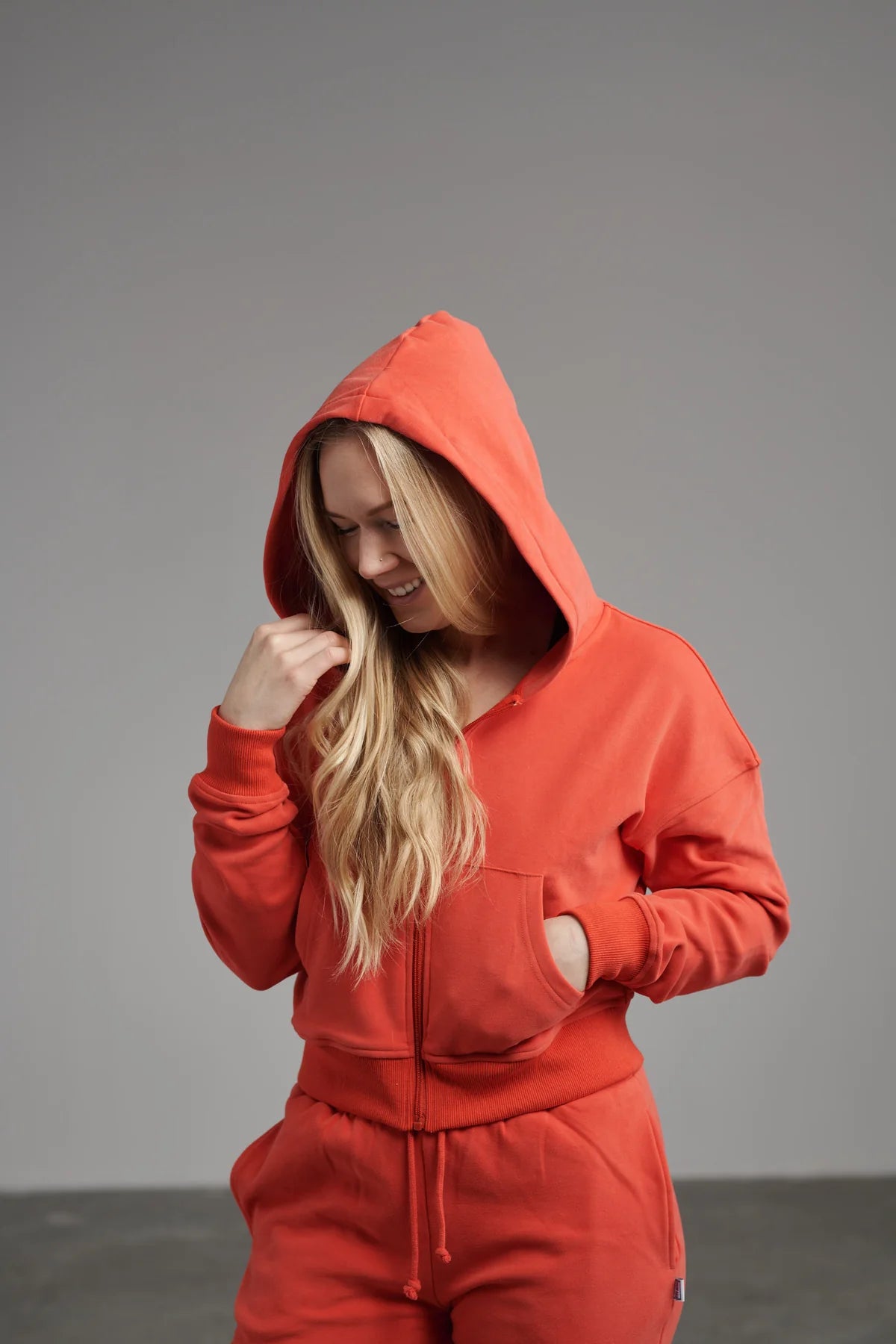 RYPE ACTIVE - ZIP HOODIE - SOUR CHERRY