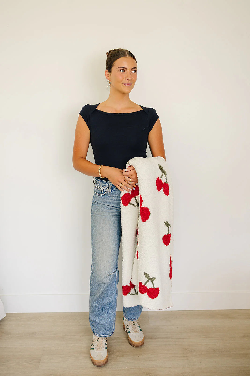 Mebie Baby - Cherry Plush Blanket