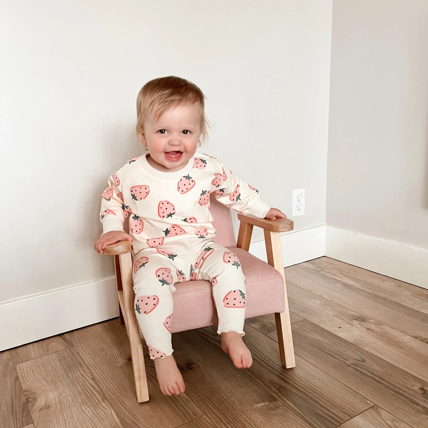 LITTLE LUBA - Strawberry - Lounge Set