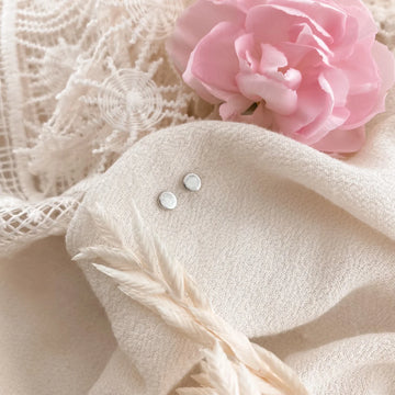 Lises Pieces - Tiny dot studs - Silver