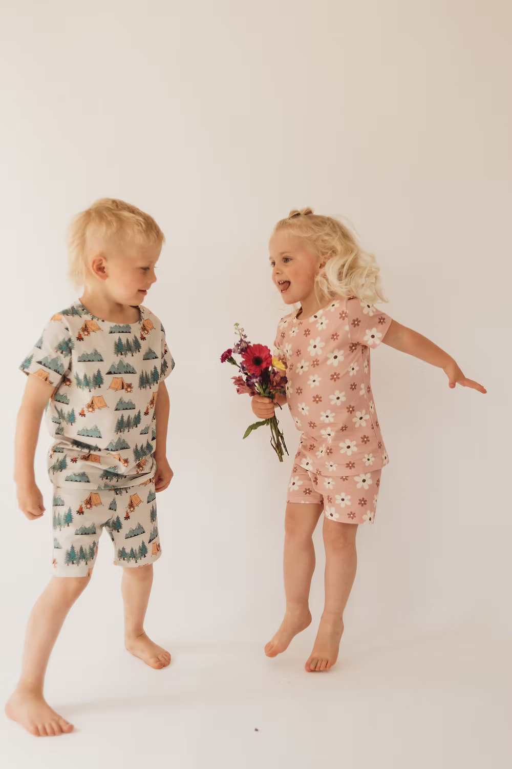 Little Aspen Baby Co - Daisy Dreams Shorts Set