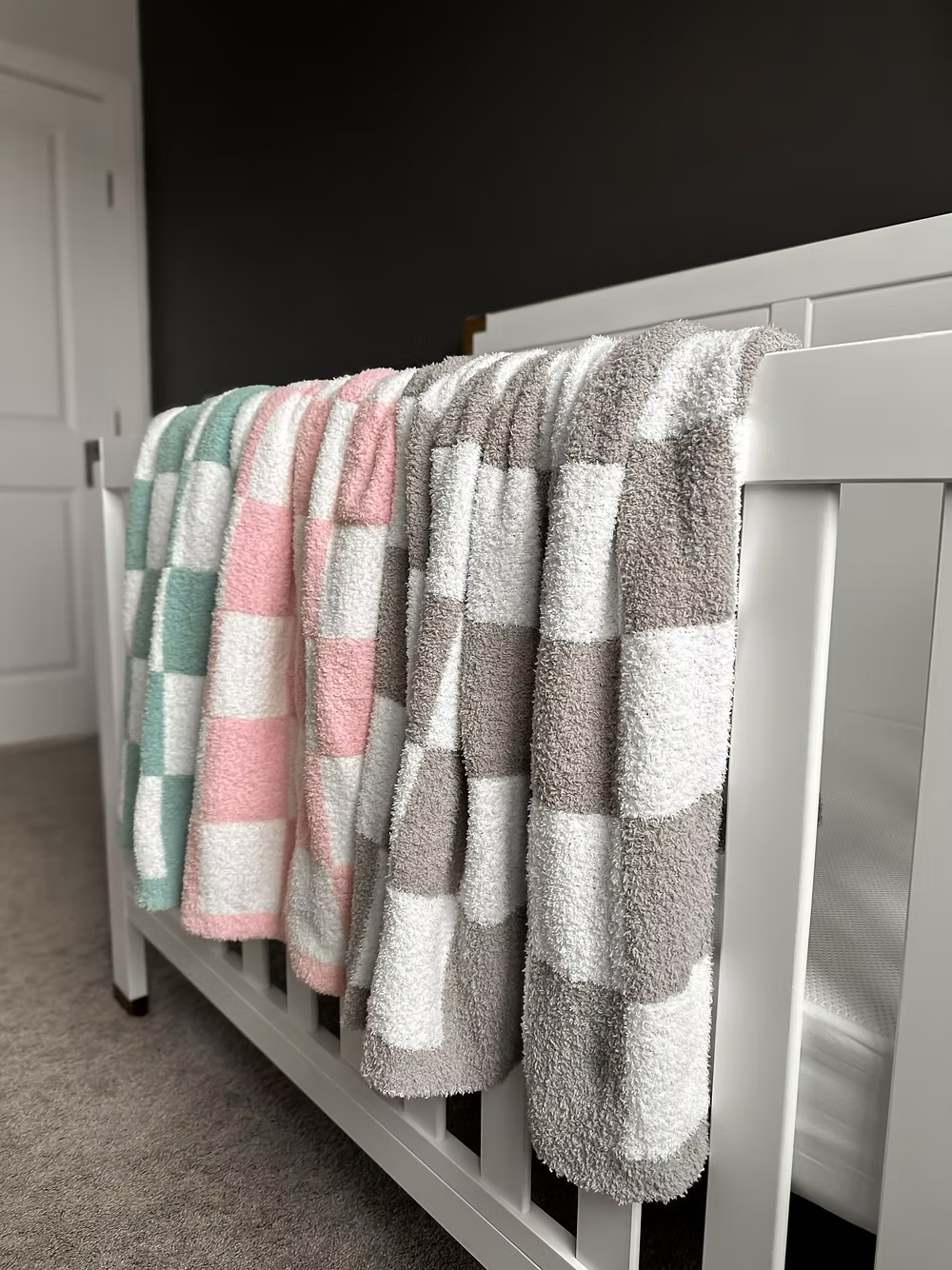 Little Aspen Baby Co - Sweet Pink Checkered Plush Blanket