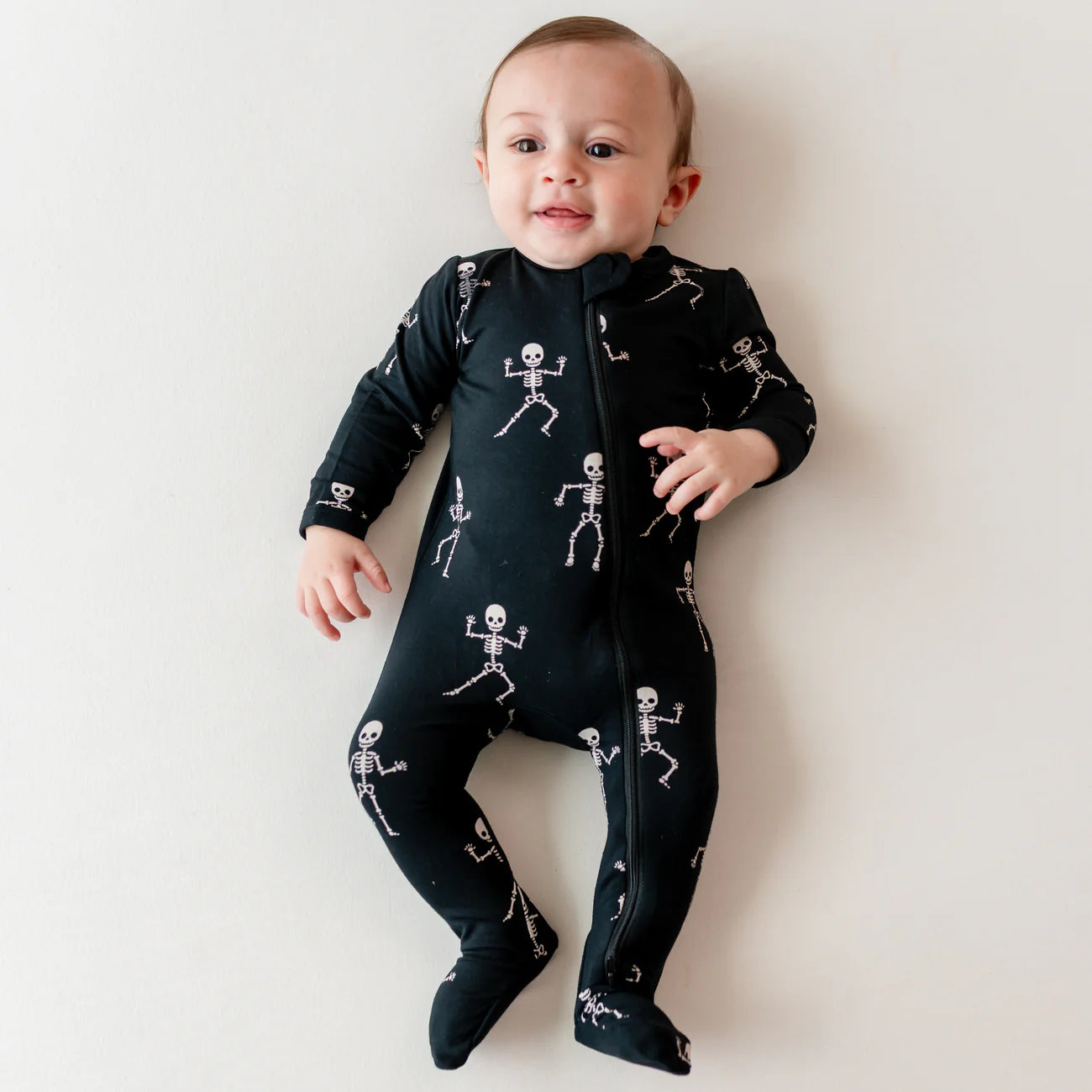 Kyte Baby - Zippered Footie in Skeleton