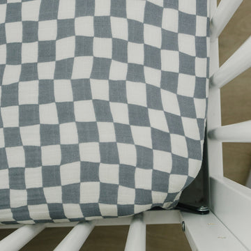 Mebie Baby - Dusty Blue Wavy Checkered Muslin Crib Sheet