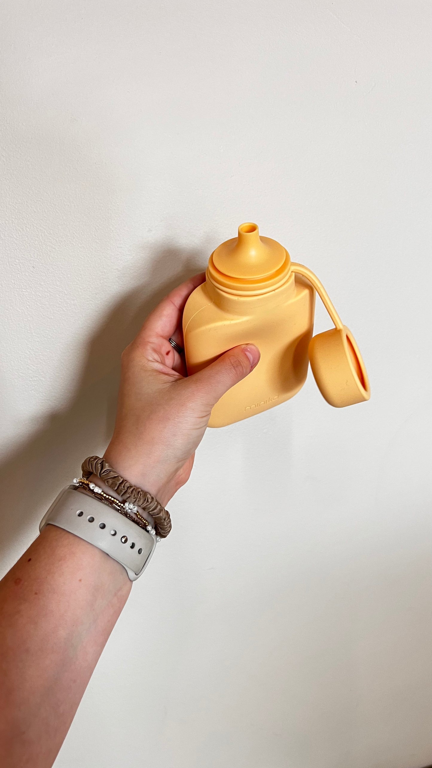 DS - Consignment - Minika Yellow Smoothie Silicone Cup