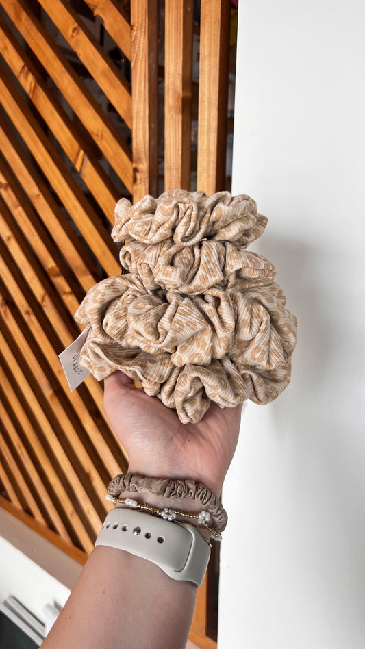 Little Rock Bow Co - Scrunchie - Cheetah