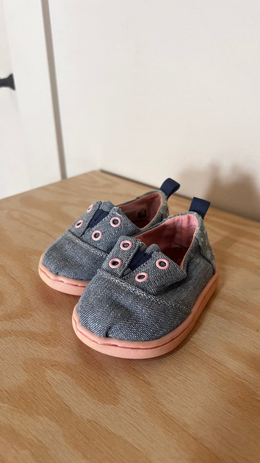 MR - Consignment - Toms Baby Shoe - T3