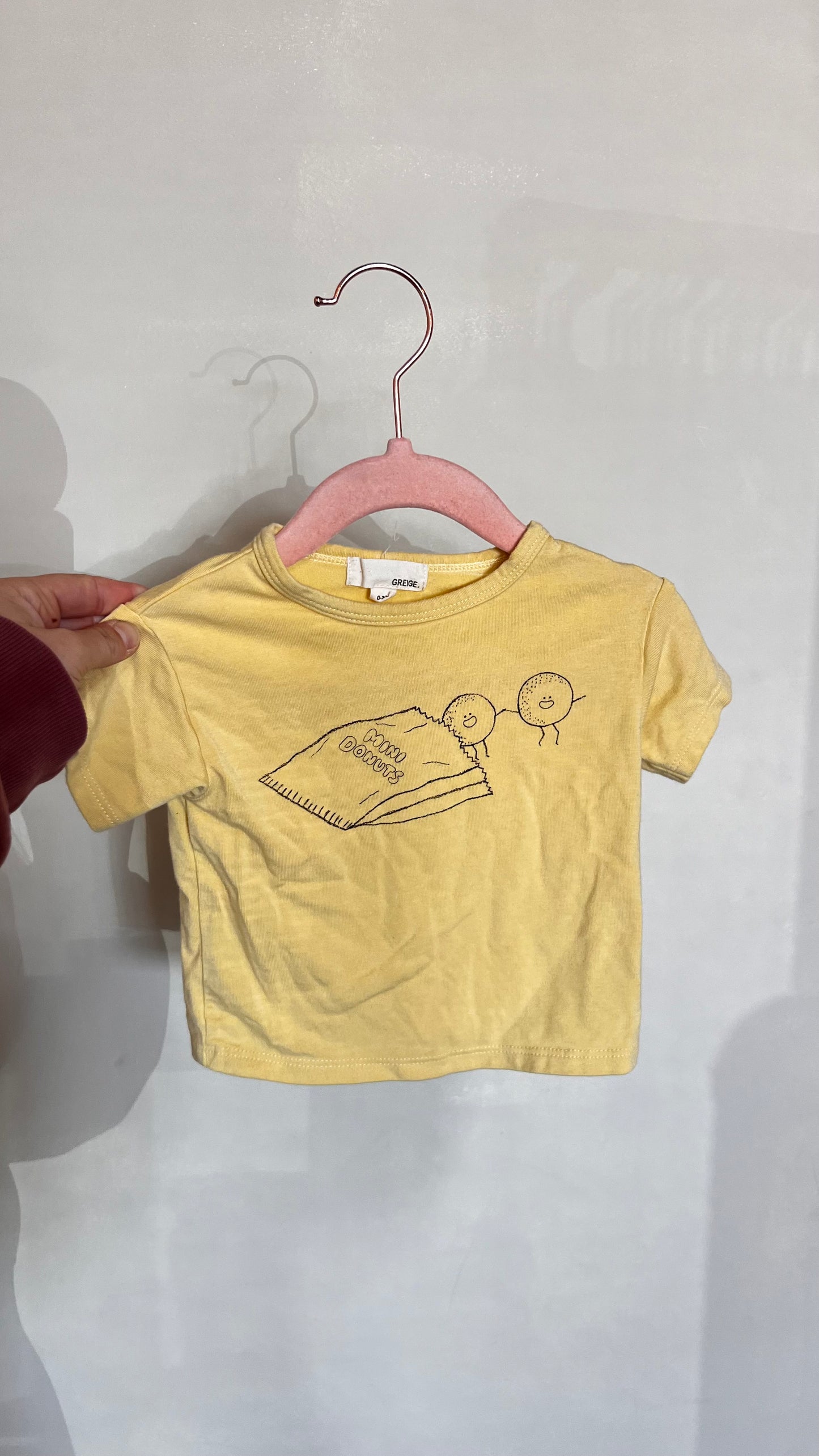 MN - Consignment - Greige Yellow Mini Donuts Tee 0-3M