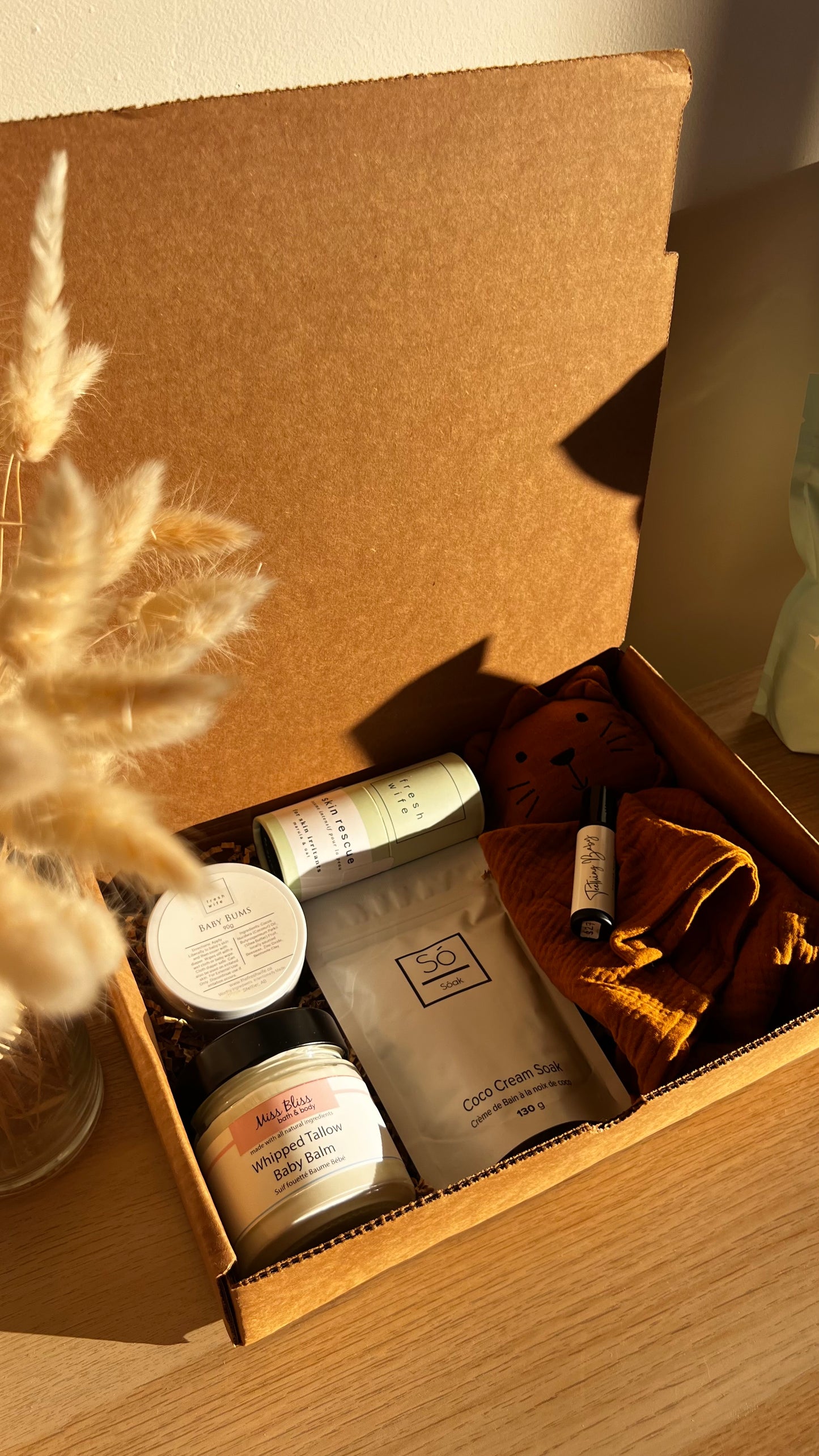 FIELDS OF WHEAT - BABY SHOWER GIFT BOX