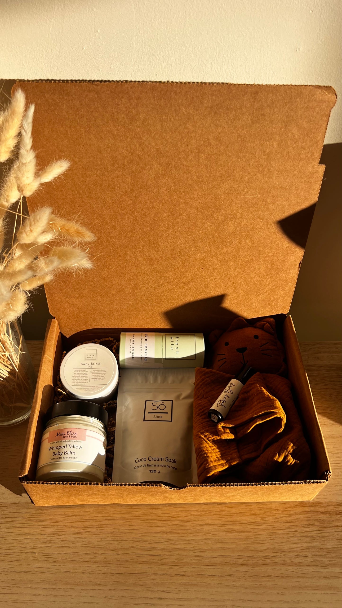 FIELDS OF WHEAT - BABY SHOWER GIFT BOX