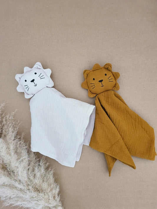 Hallington - Lion Blanket Lovey - Honey