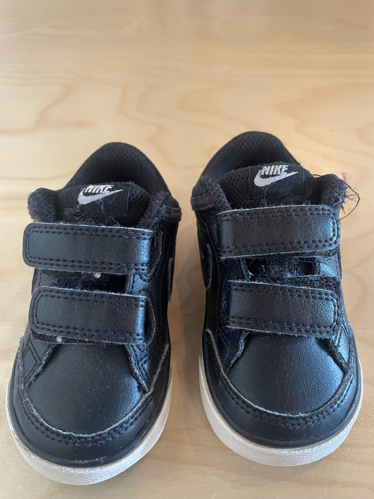 CAR MAR - Consignment - Nike Shoes - 5C
