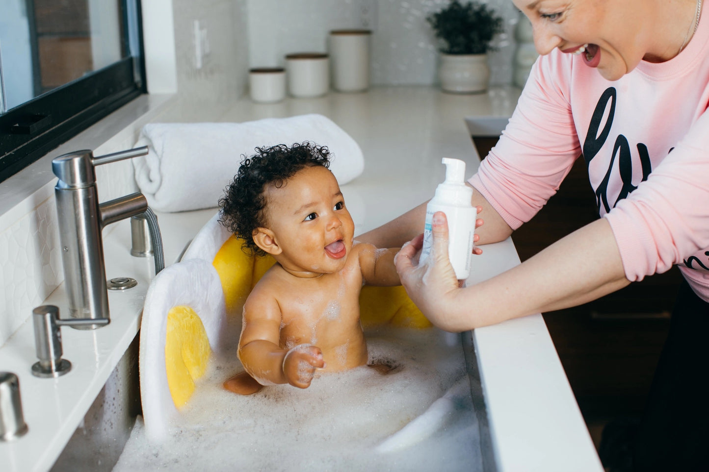 Dabble & Dollop - All-Natural Vanilla Foaming Shampoo & Body Whip