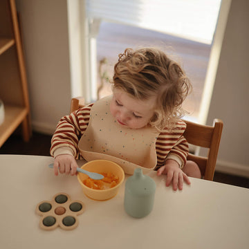 Mushie - Silicone Baby Bib - Vanilla Confetti