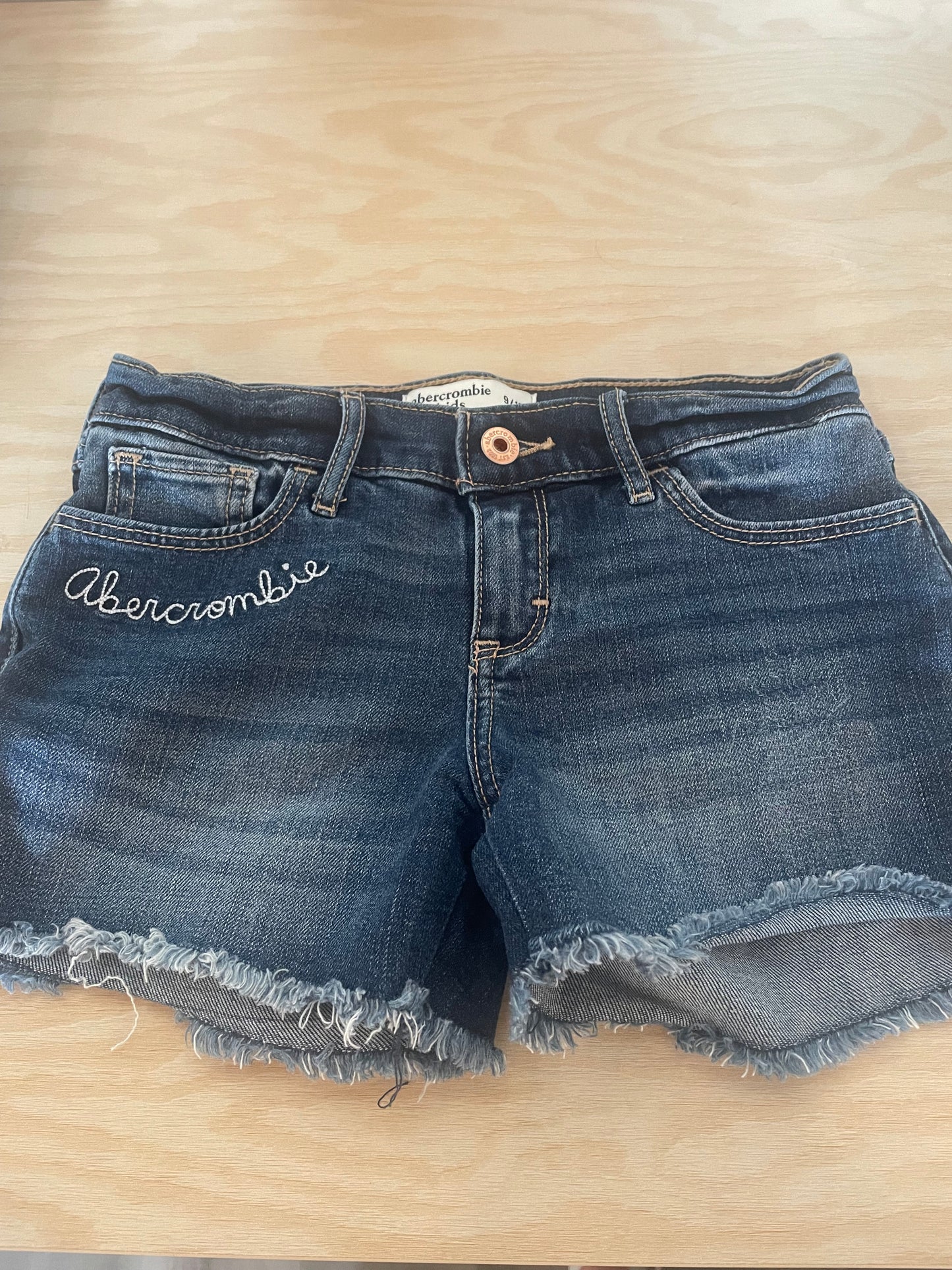 GC - Consignment - Abercrombie Kids Midi Jean Short - 9/10