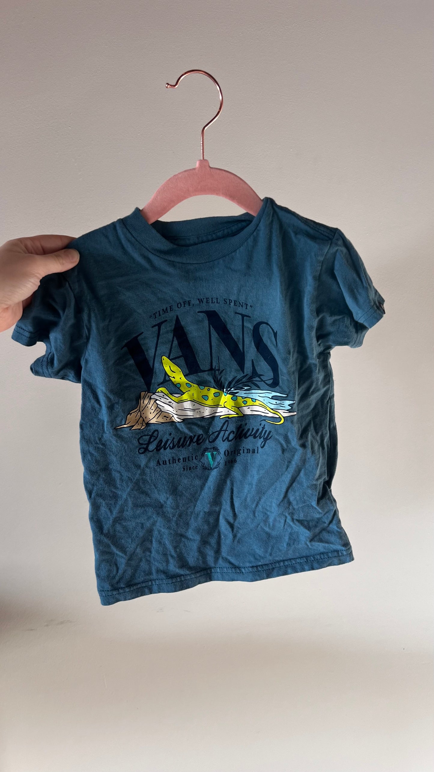 ME - Consignment - Vans Tee 2T