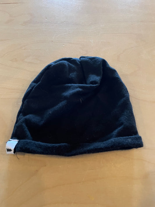 JE - Consignment - North Kinder Black Hat - NB