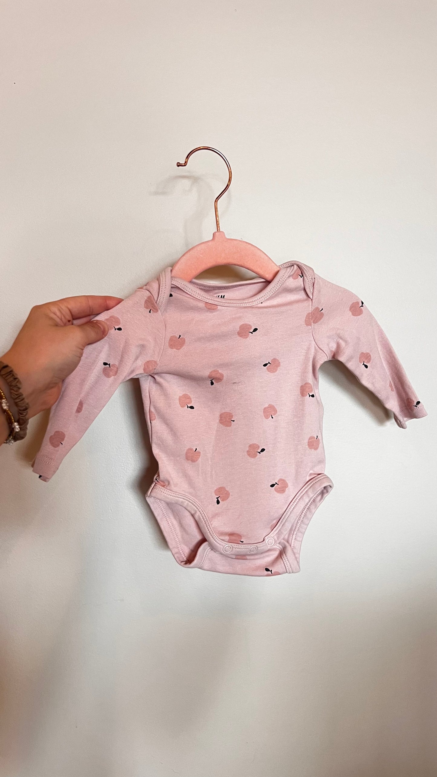 CM - Consignment - H&M Pink Apple Print Bodysuit 1-2M