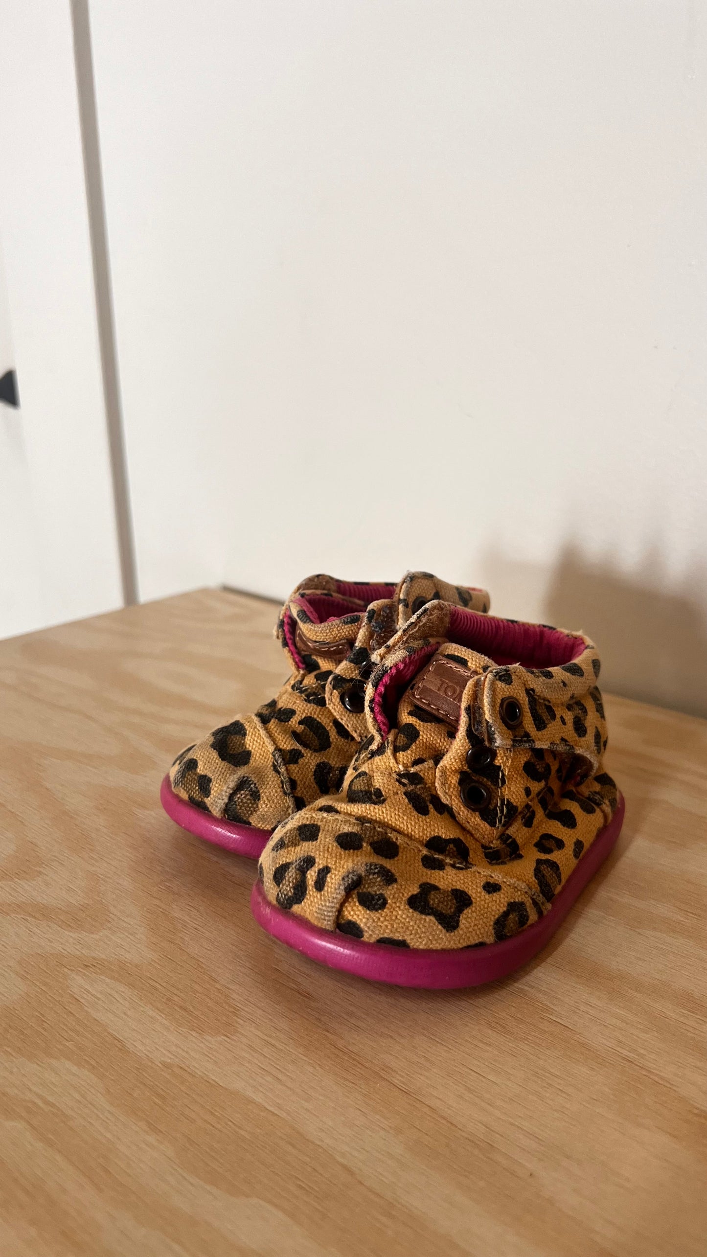 MR - Consignment - Toms Cheetah Baby Shoe - T4