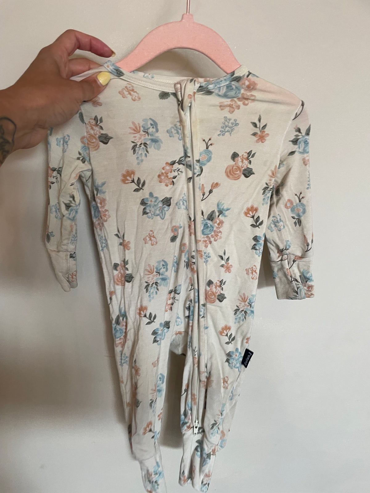 CC - Consignment - Belan J Tan Floral Sleeper - 3-6M