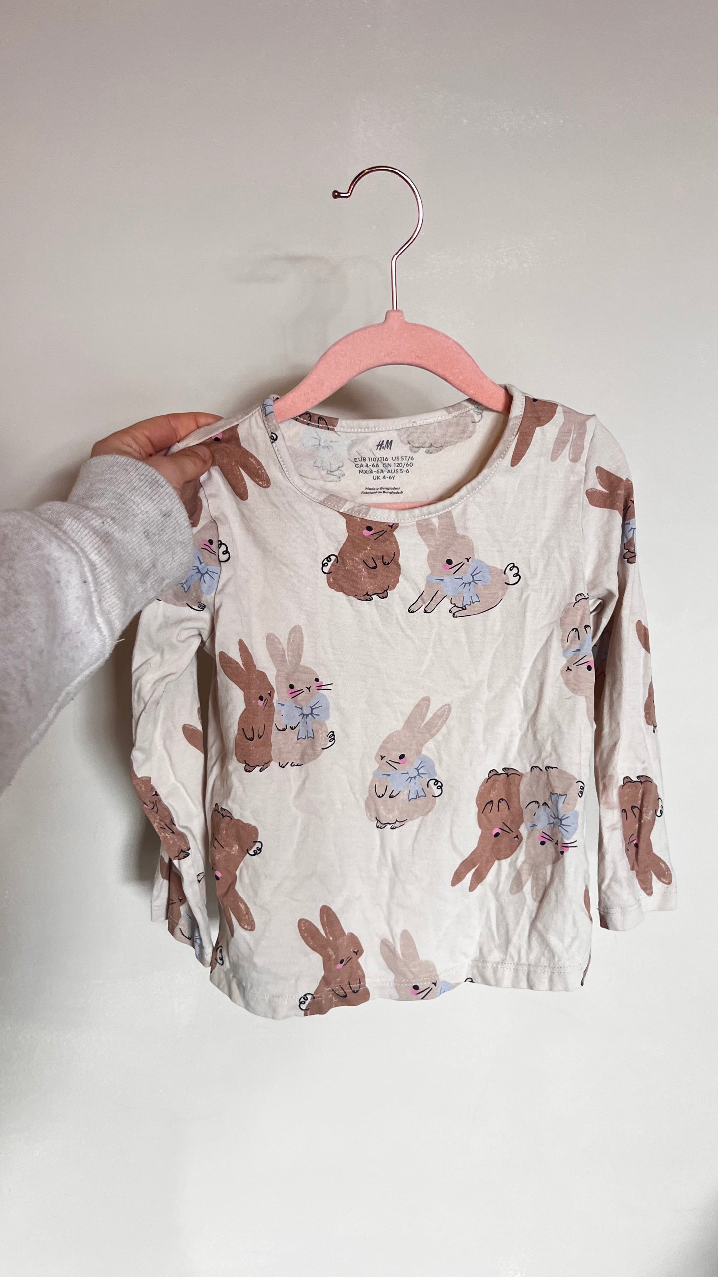 EM - Consignment - H&M Bunny Long Sleeve - 5/6Y