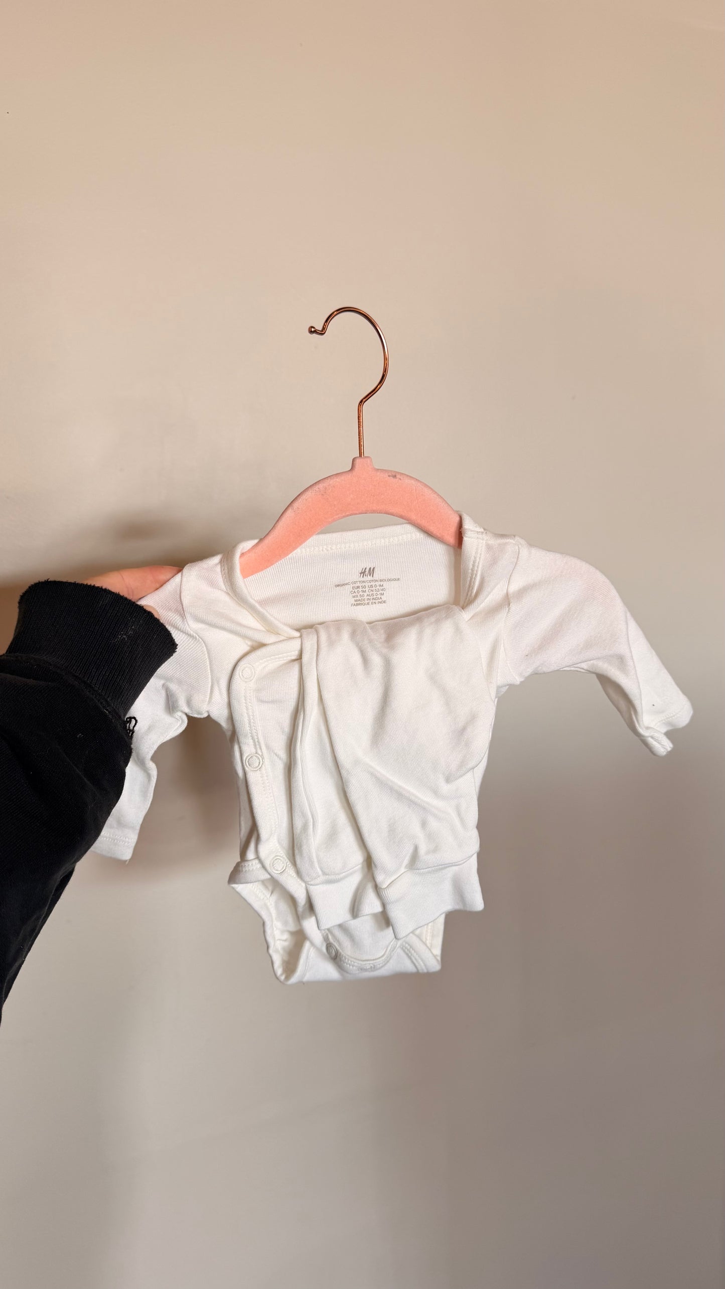 BB Consignment - H&M White Two Piece Set - 0-1M