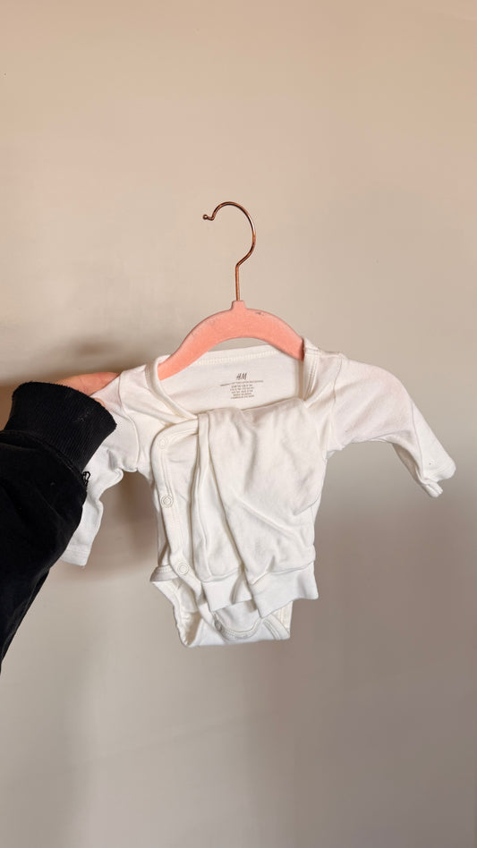 BB Consignment - H&M White Two Piece Set - 0-1M