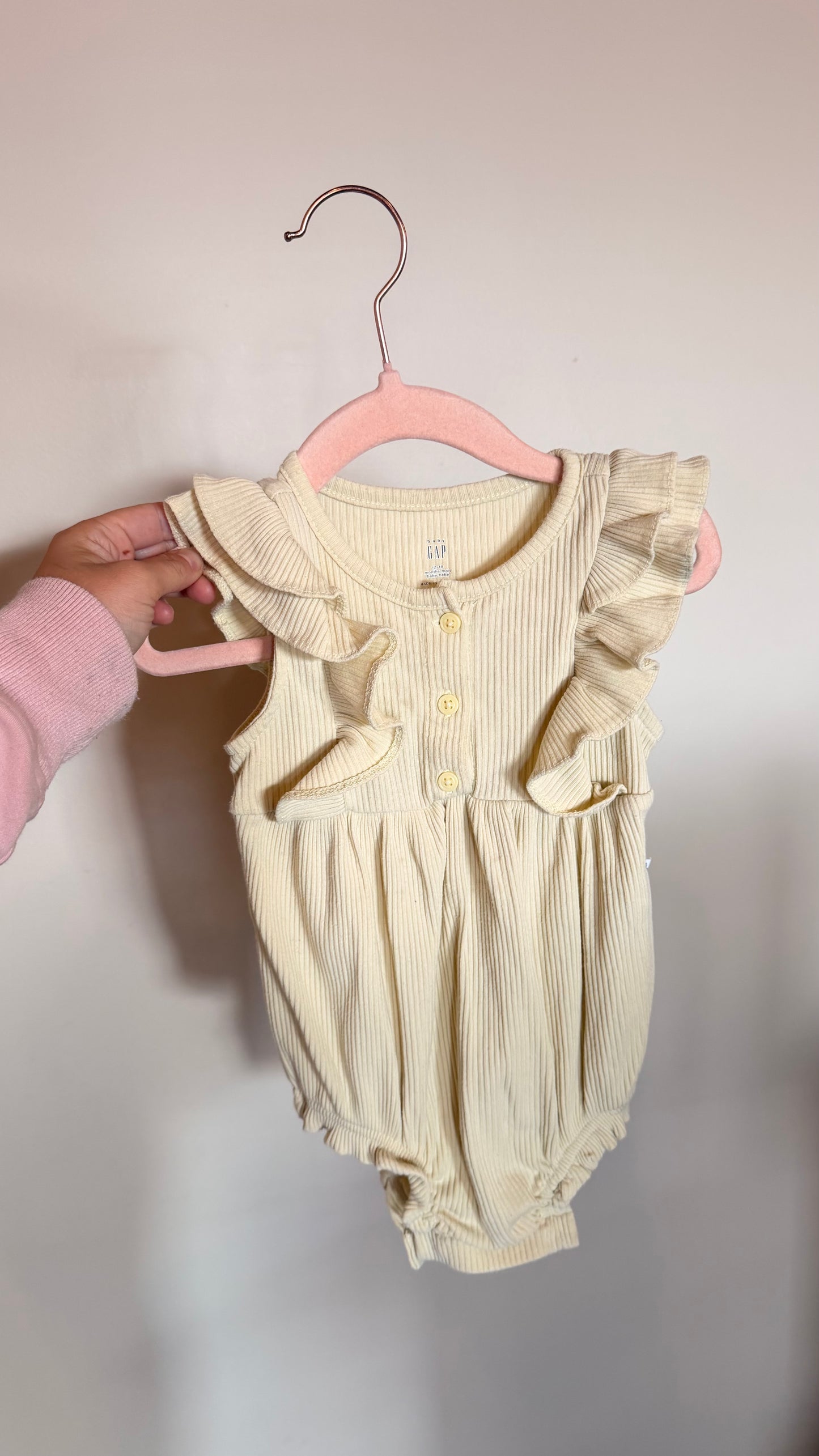 CD - Consignment - Baby Gap a Yellow Ribbed Romper 12-18M