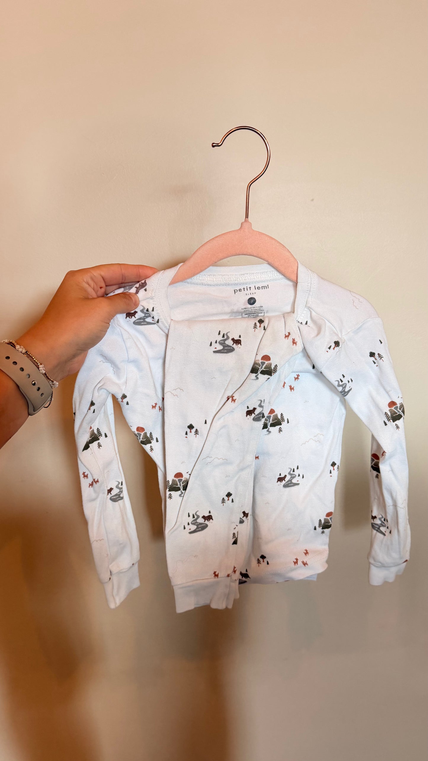 LK Consignment - Petit Leim - White Mountain PJs 2T