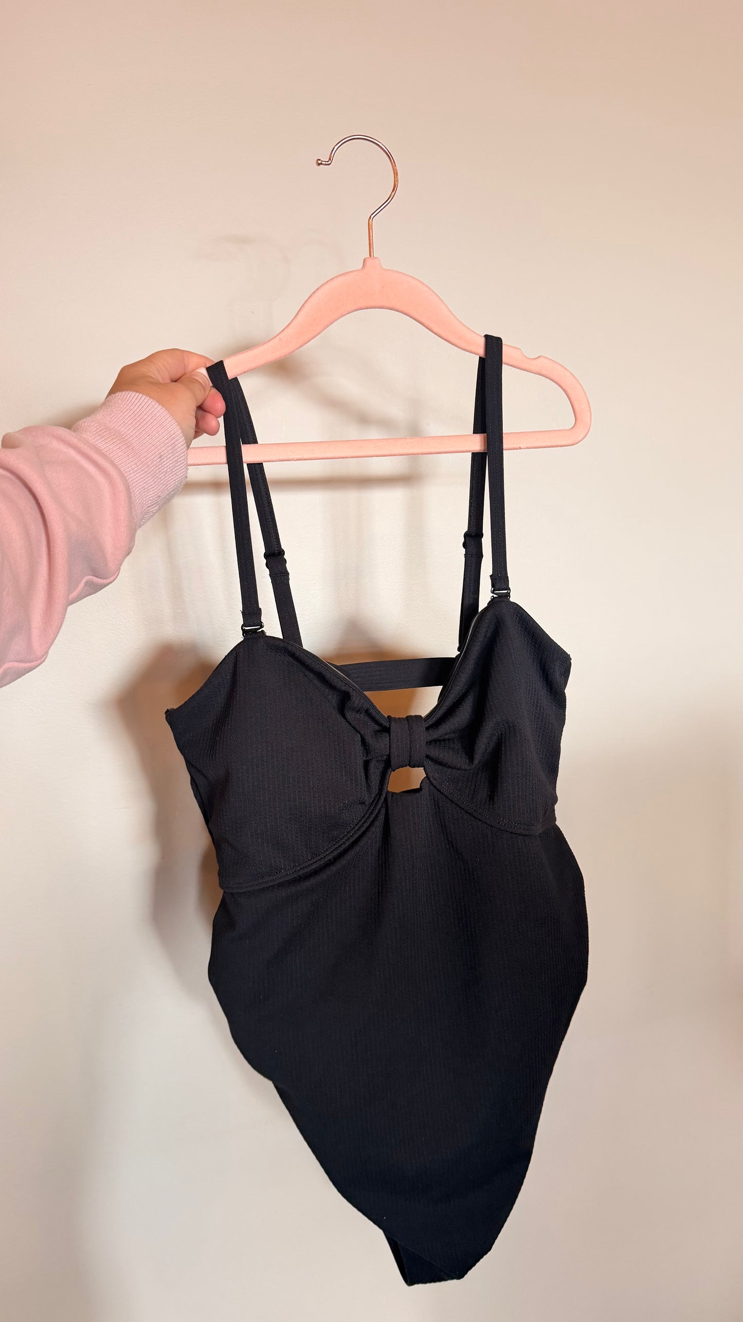 CD - Consignment - Thyme Women’s Black One Piece Swim - Small