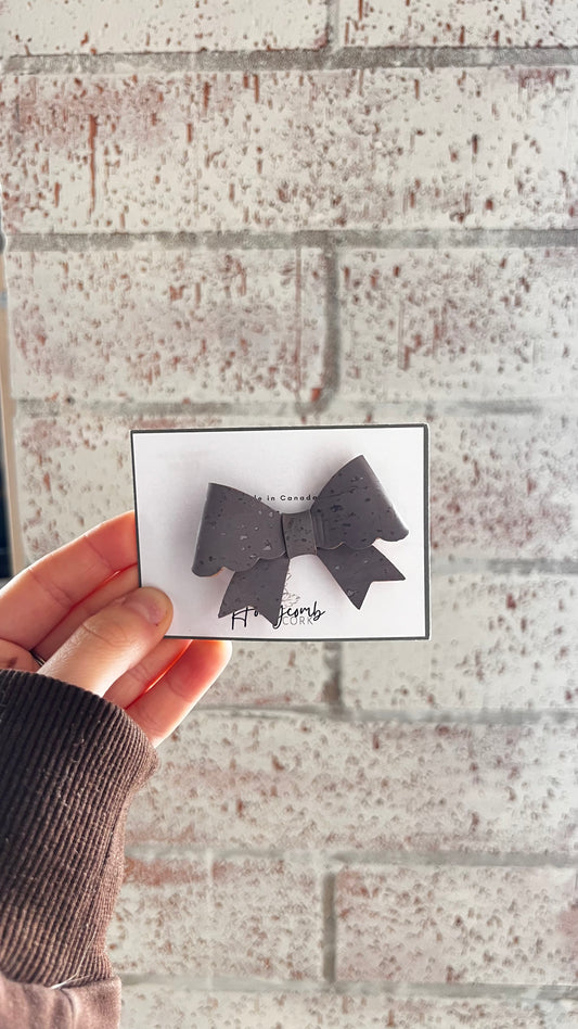 Honeycomb Cork - Kenna Bow - Clip - Grey