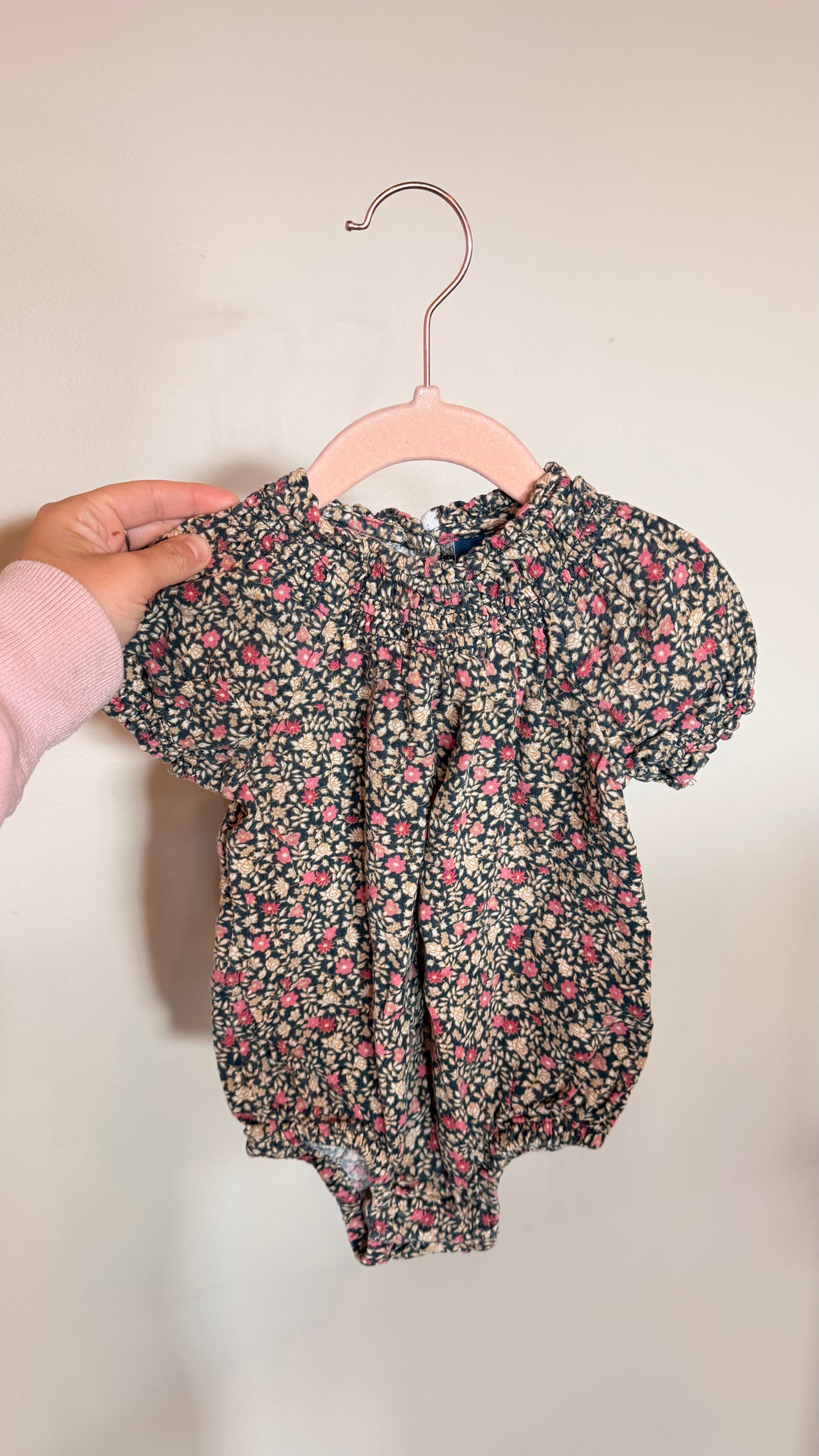 CD - Consignment - Old Navy - Floral Romper - 12-18M