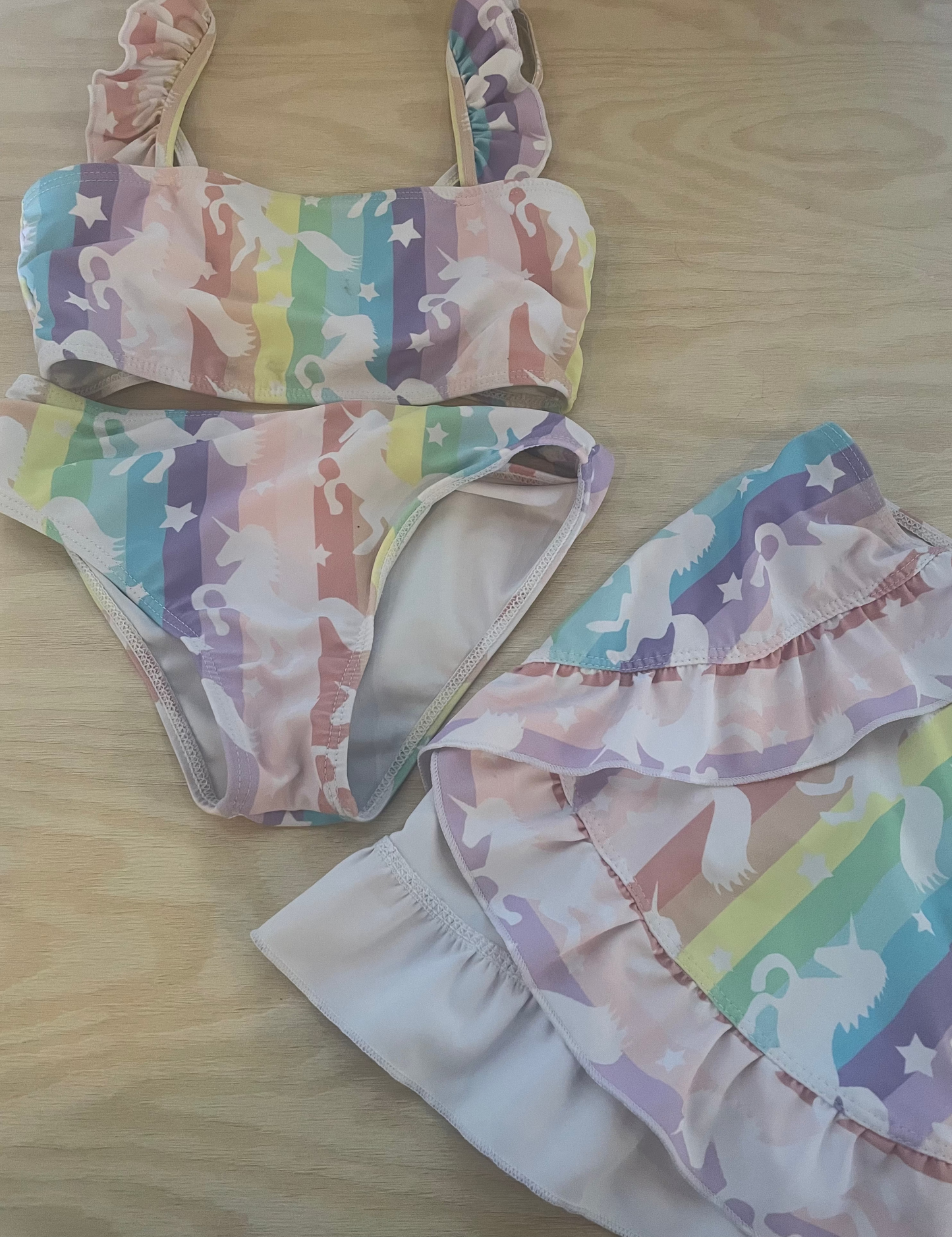 GC - Consignment -unicorn 3 piece swimsuit 6t