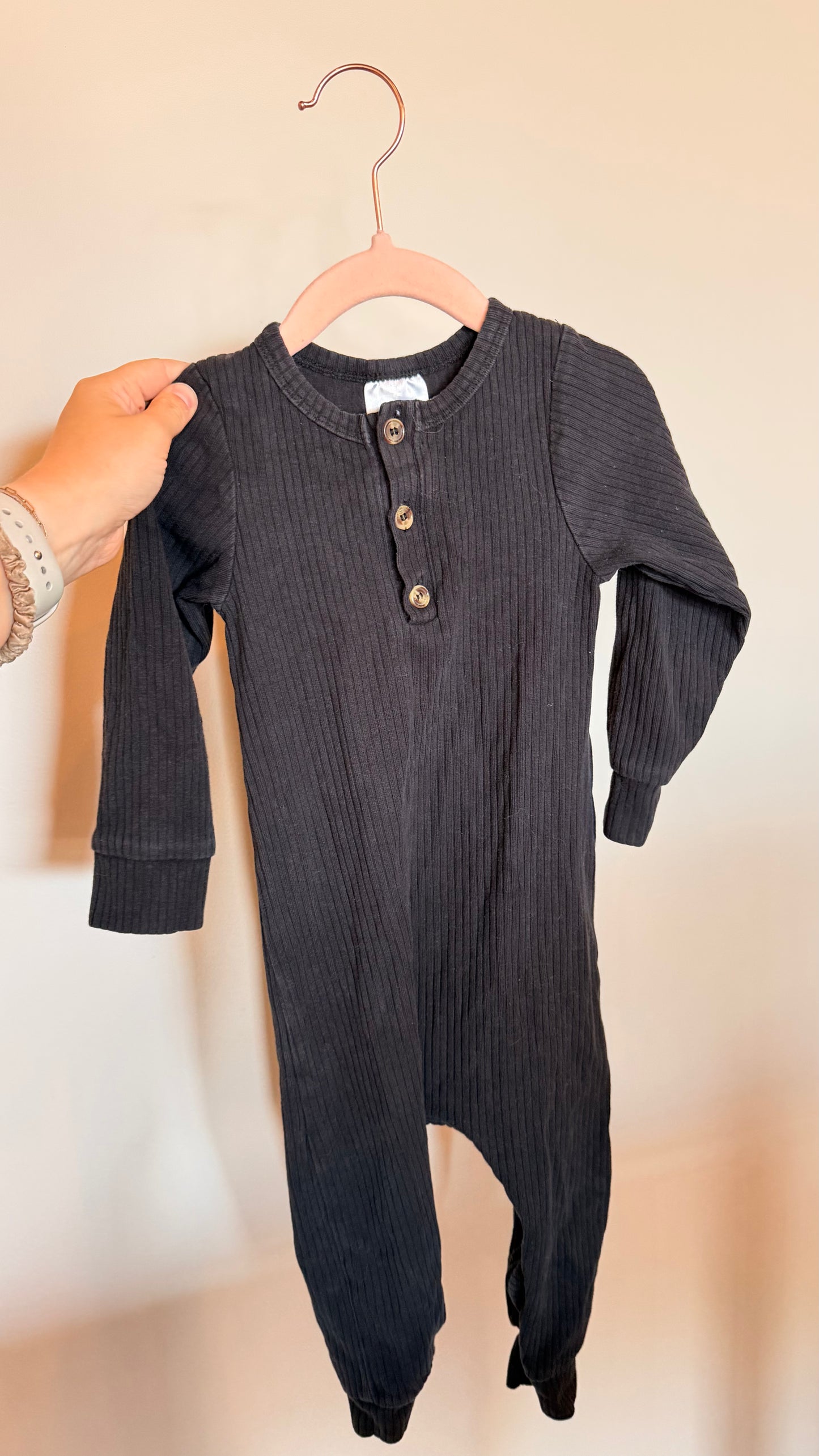 AL - Consignment - Fellow Human - Black Ribbed Romper 18-24M