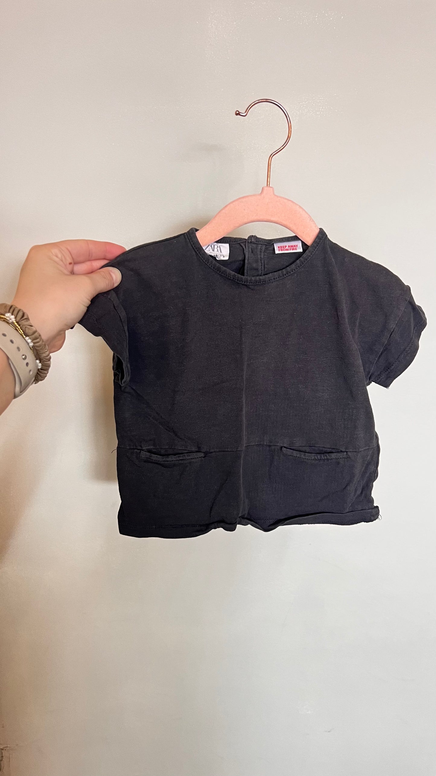 DS - Consignment - Zara Black Tee 12-18M