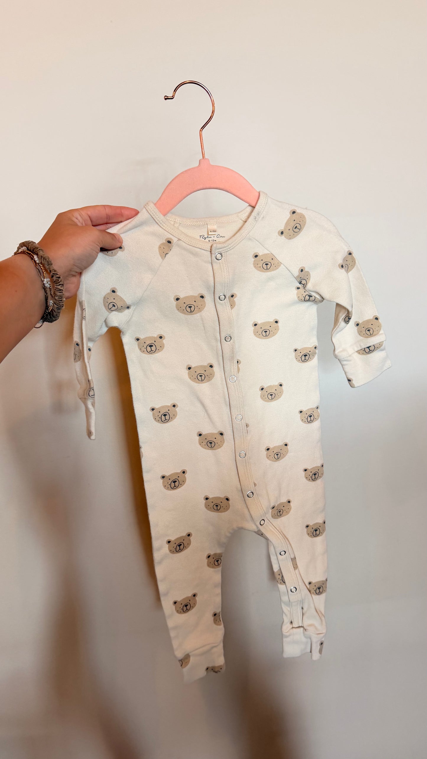 EM - Consignment - NWOT Rylee + Cru - Netural Bear Sleeper 6-12M