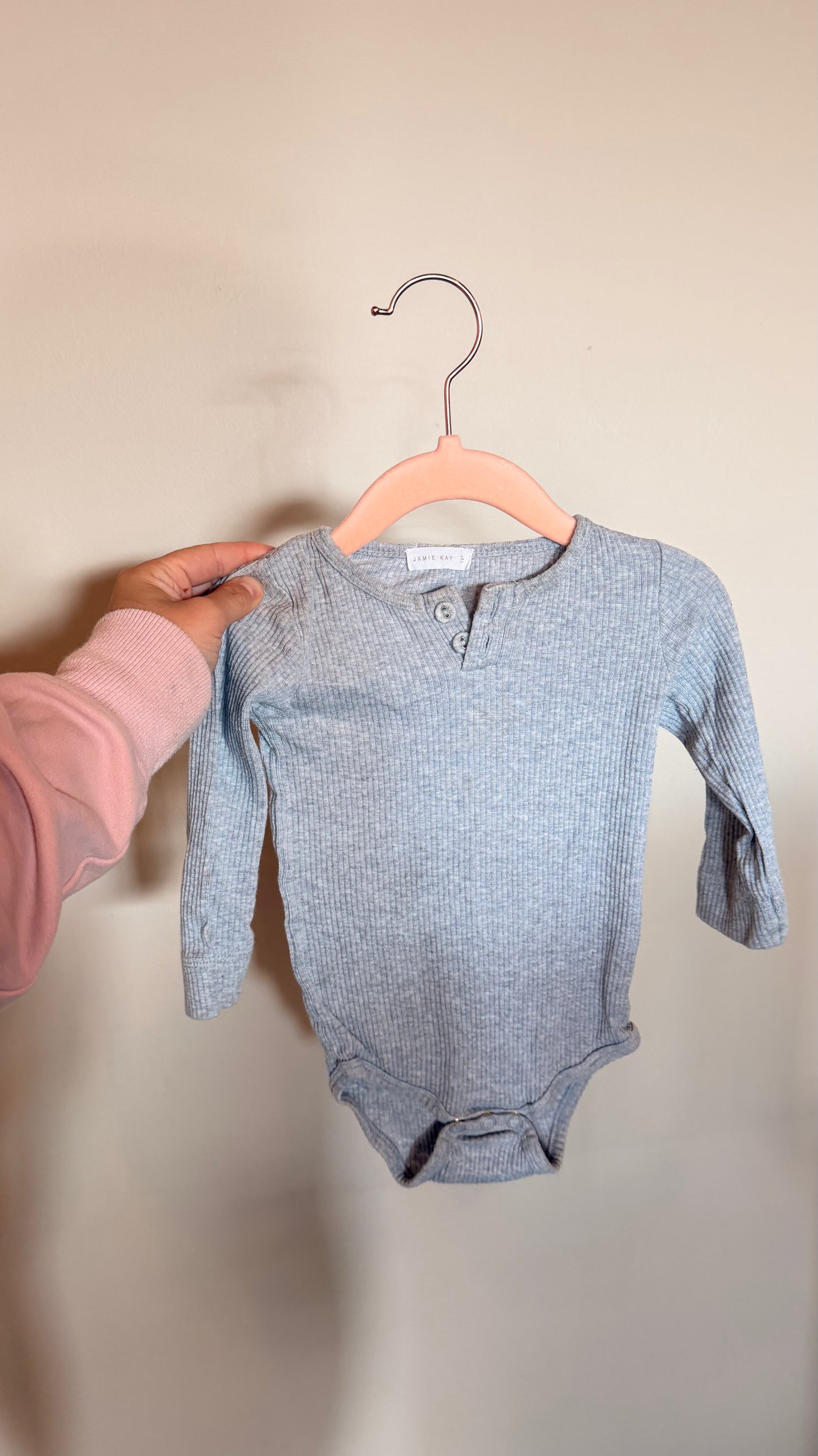 CD - Consignment - Jamie Kay Grey Ribbed Bodysuit 1Y