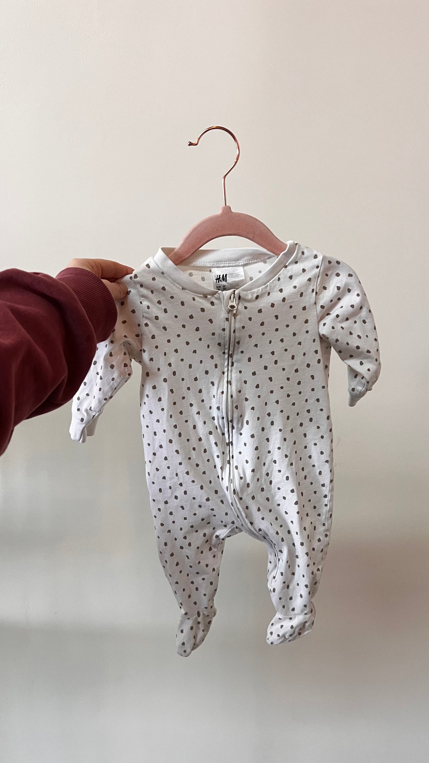 KD - Consignment - H&M Poka Dot Sleeper - 3M