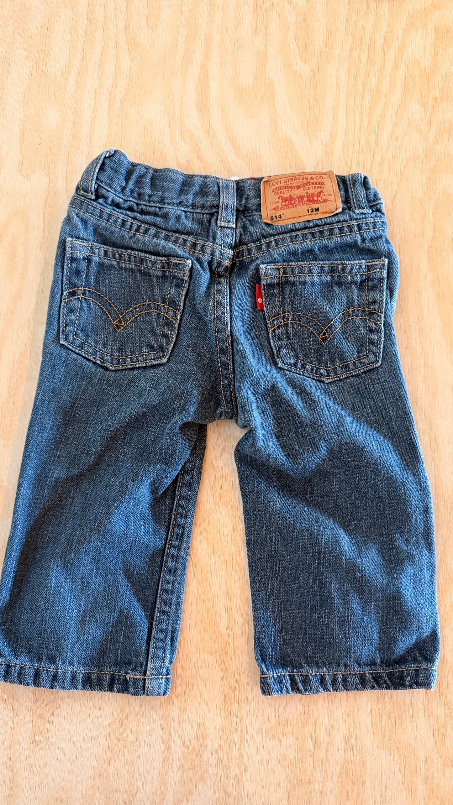 JE - Consignment - Levi Blue Jeans - Slim Straight - 12M